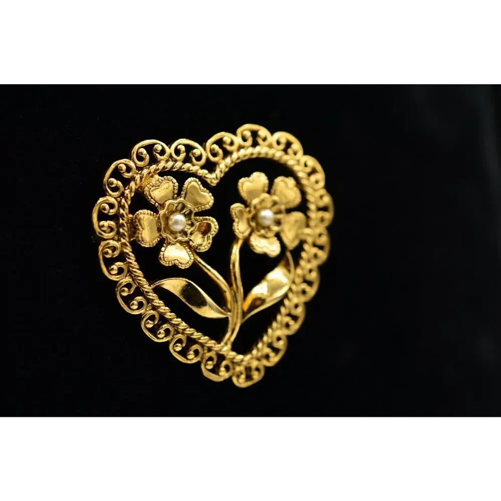 Vintage Pin Brooch Gold Floral Flower Heart Faux Seed Pearl Bead Metal 1980s 9B